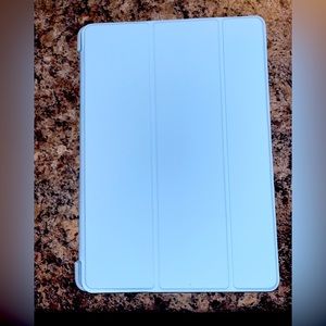 iPad 7th Generation case no Apple Pencil holder- Brand New/Never Used